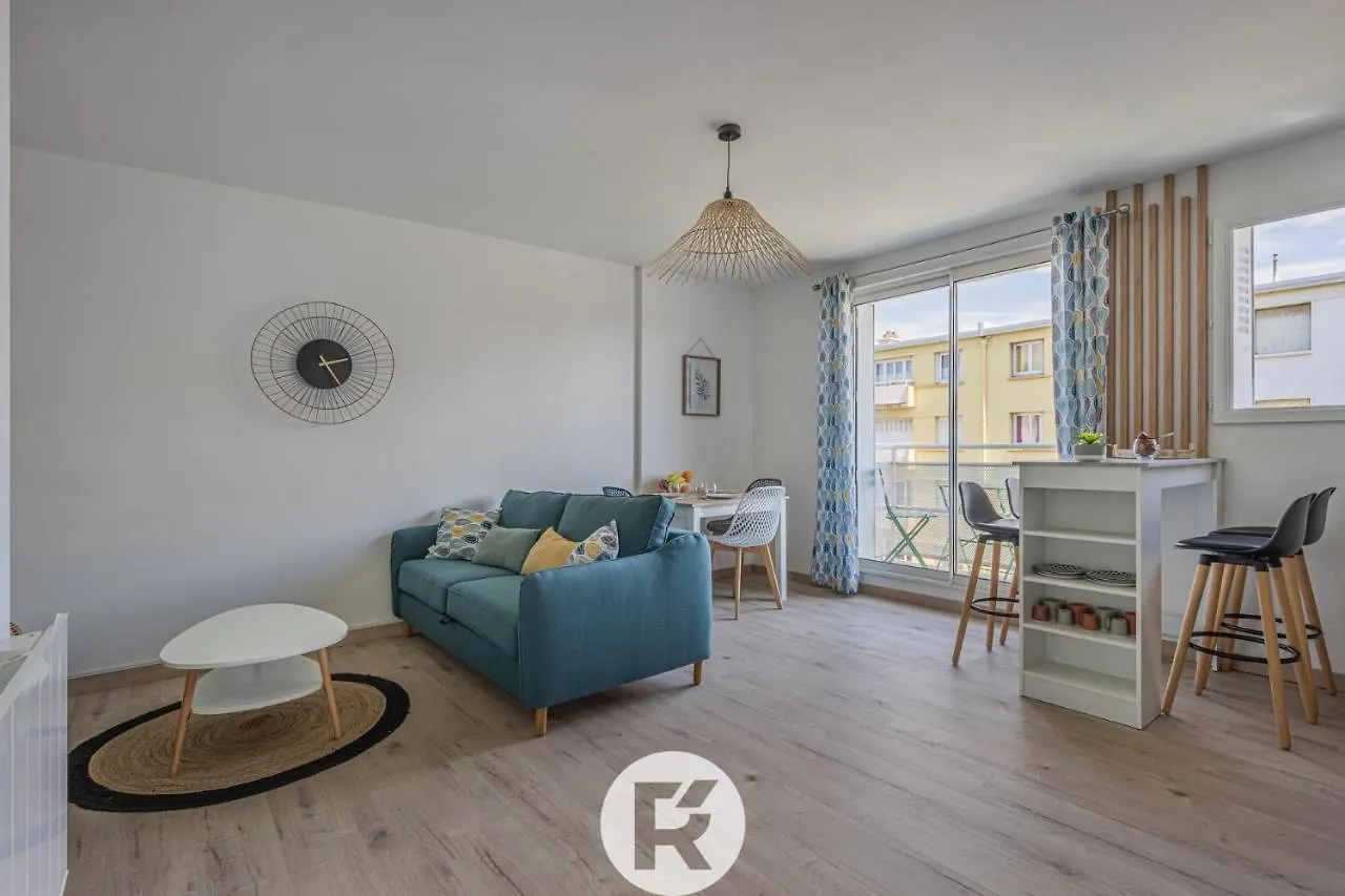 R'Apparts T2 Cute & Cozy Valence  0*, Valence (Drome)