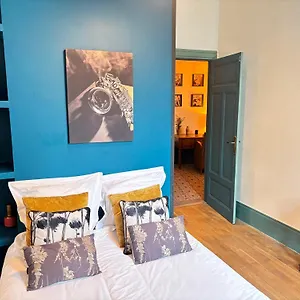 Signature Art Deco Apartment